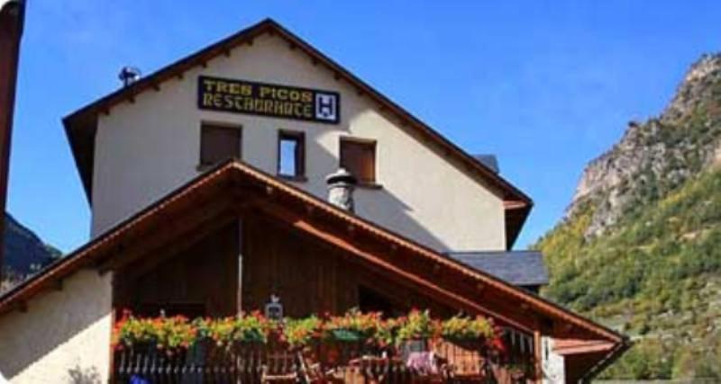 Tres Picos Hotel Eriste Kültér fotó