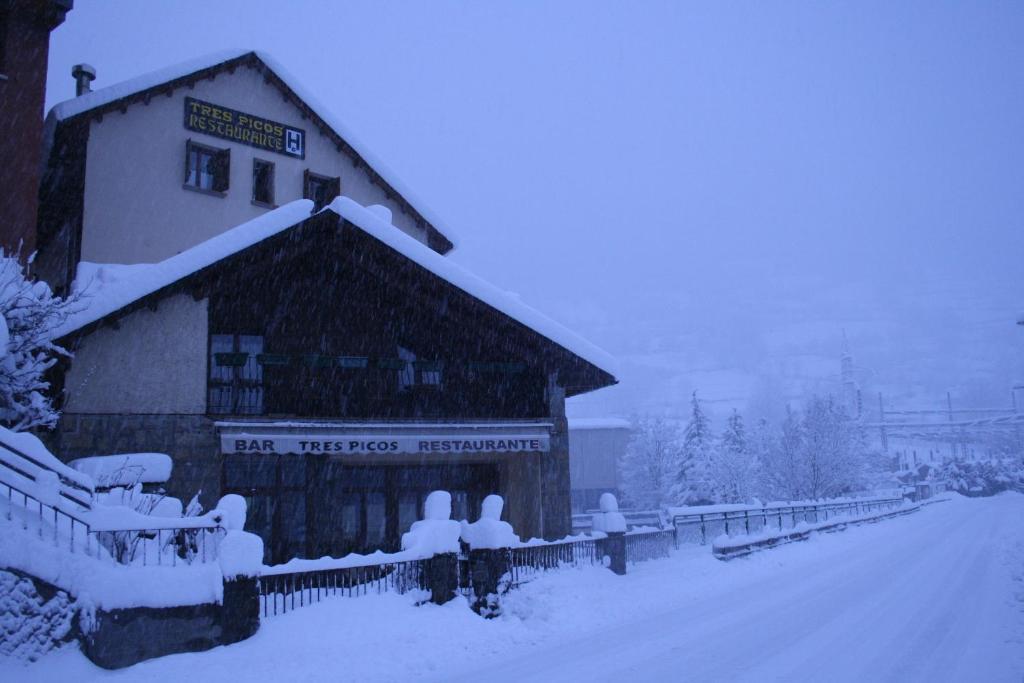 Tres Picos Hotel Eriste Kültér fotó